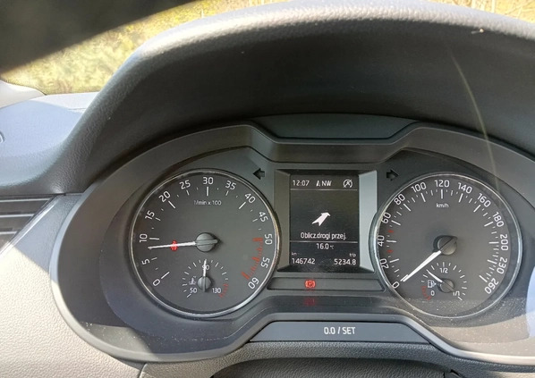 Skoda Octavia cena 50430 przebieg: 146000, rok produkcji 2016 z Gdynia małe 92